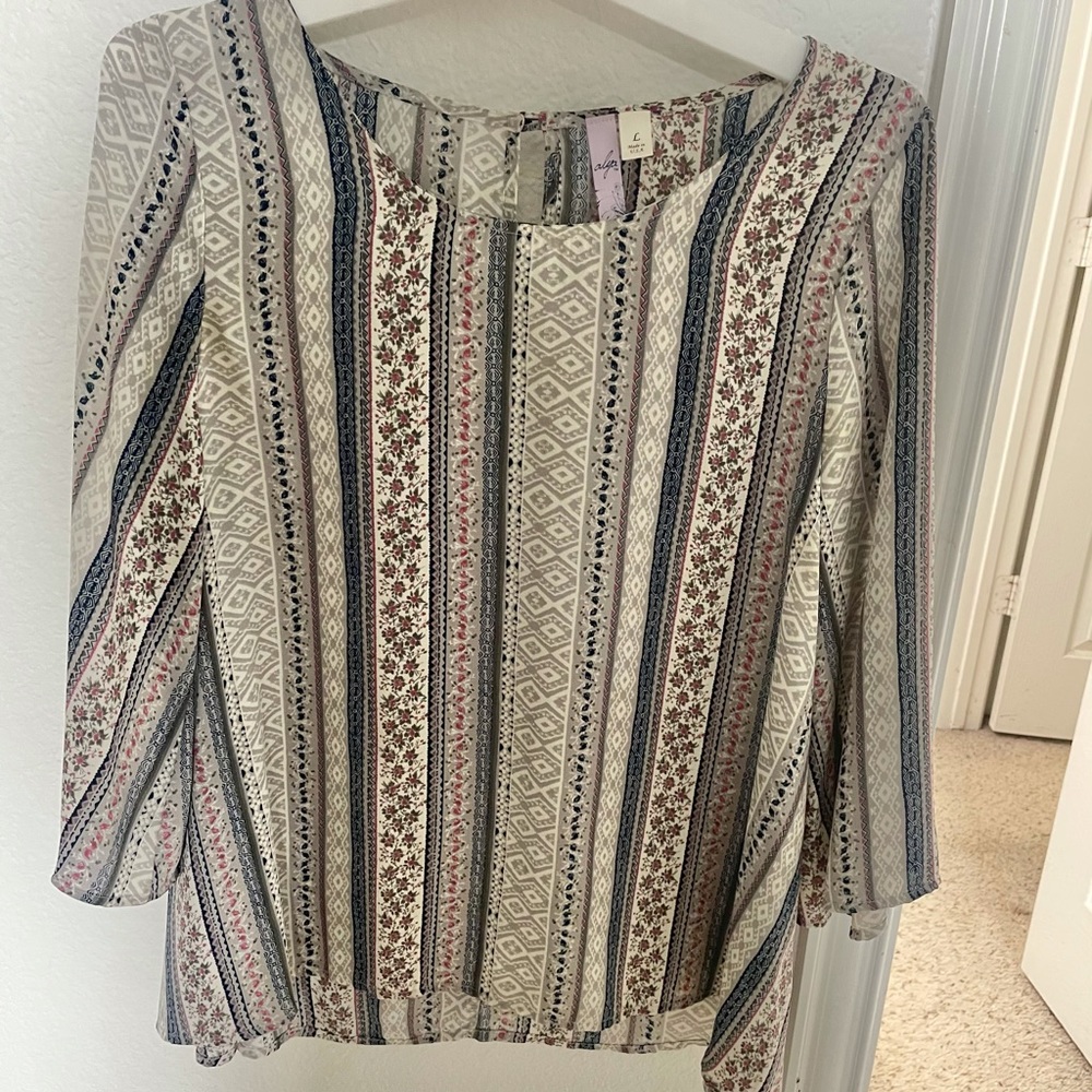 Women’s Blouse